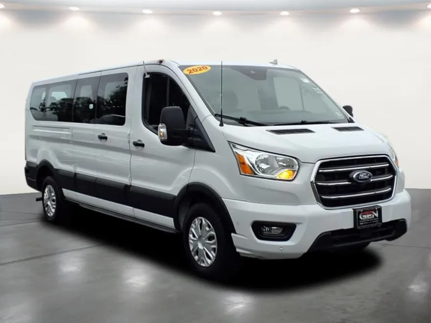 2020 Ford Transit Passenger XLT photo 1