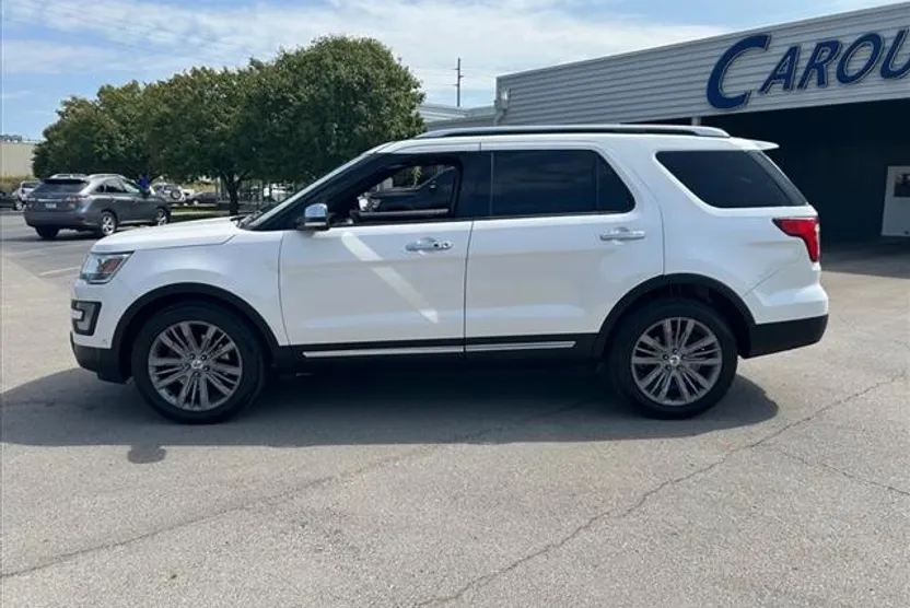 2016 Ford Explorer Platinum photo 1