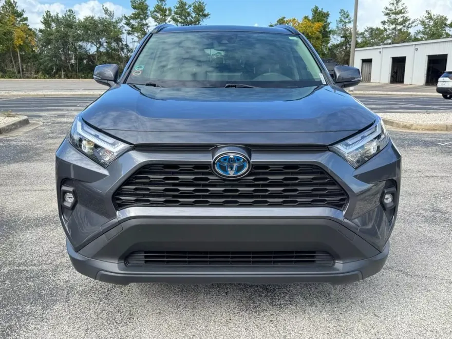 2024 Toyota RAV4 Hybrid XLE Premium photo 1