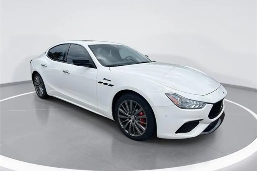 2022 Maserati Ghibli Modena Q4 photo 1