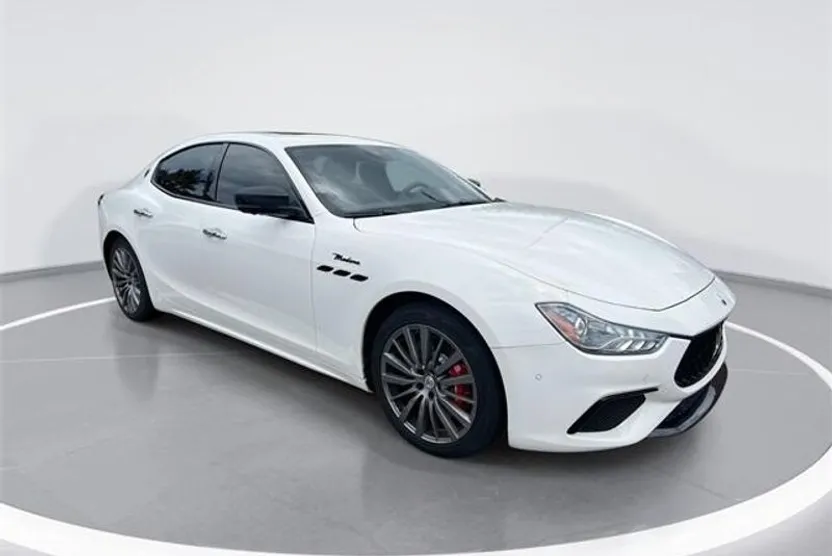 2022 Maserati Ghibli Modena Q4 photo 1