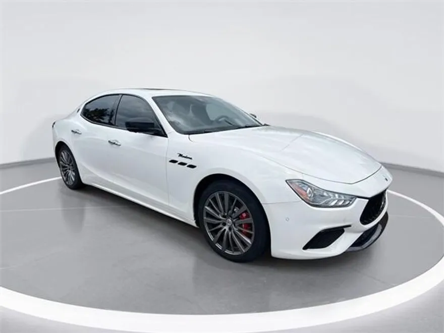 2022 Maserati Ghibli Modena Q4 photo 1