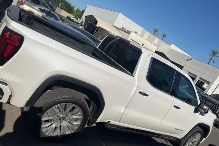 2022 Gmc Sierra 1500 Limited Denali photo 1