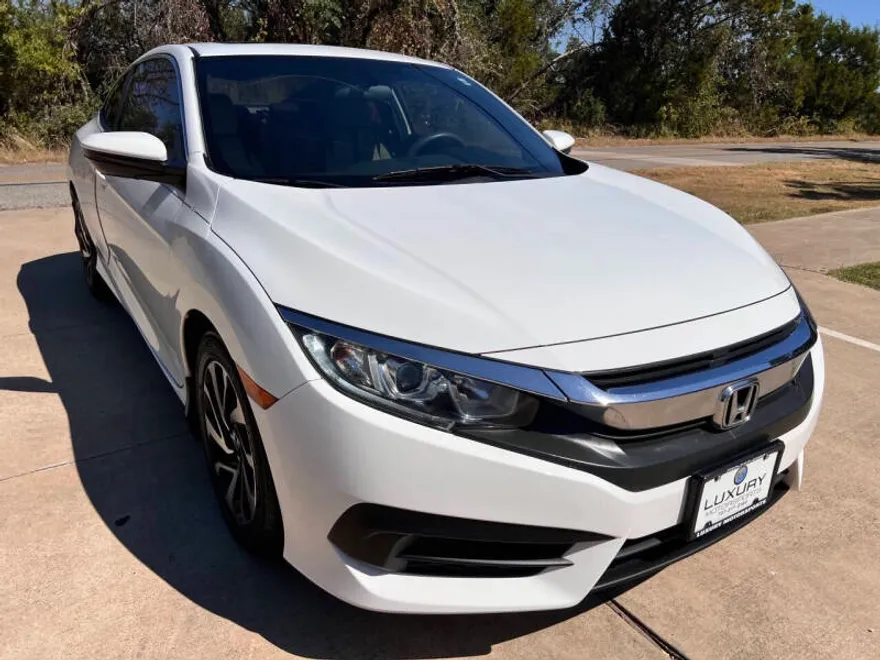 2017 Honda Civic photo 1