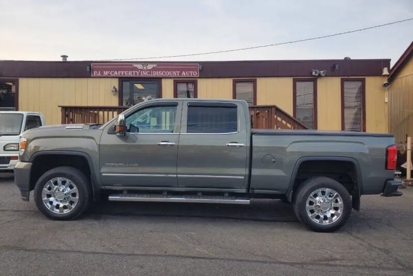 2018 Gmc Sierra 2500 HD Denali photo 1