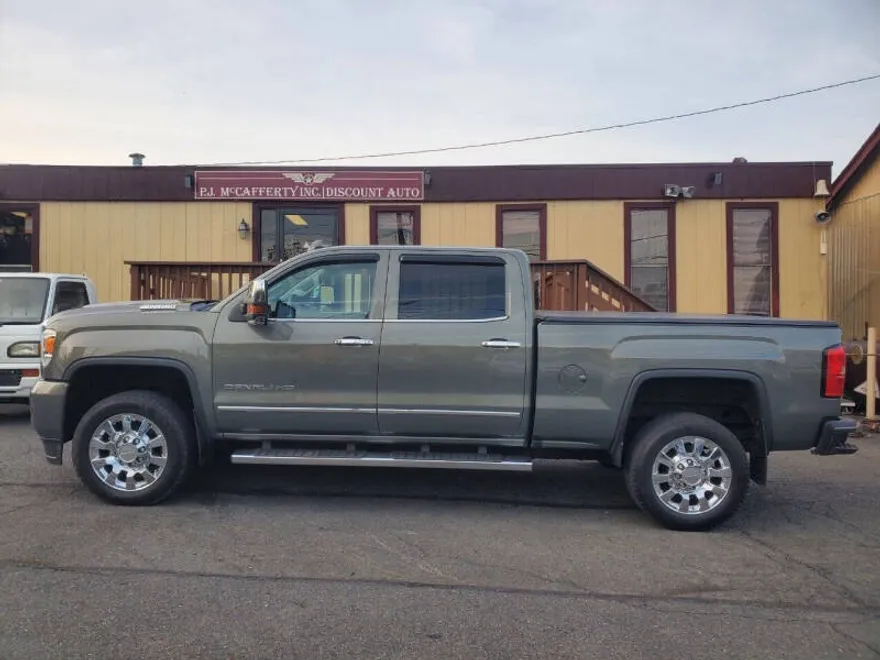2018 Gmc Sierra 2500 HD Denali photo 1