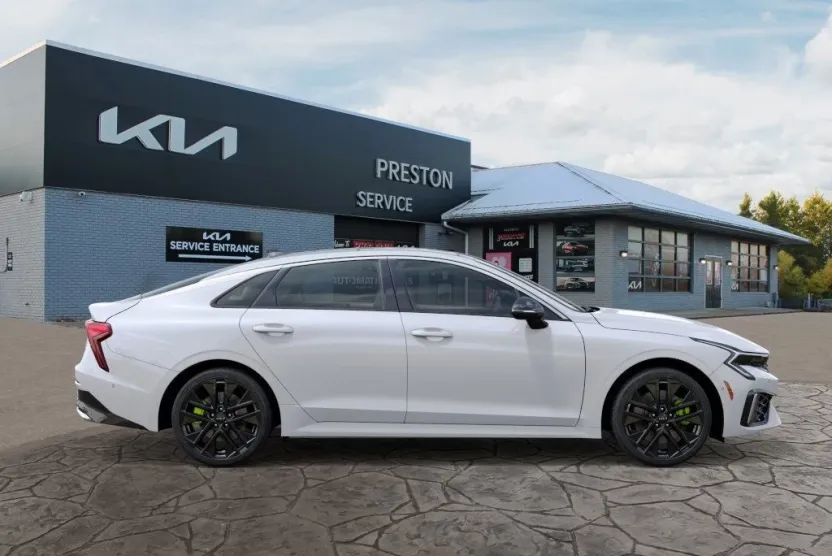 2026 Kia K5 GT photo 1