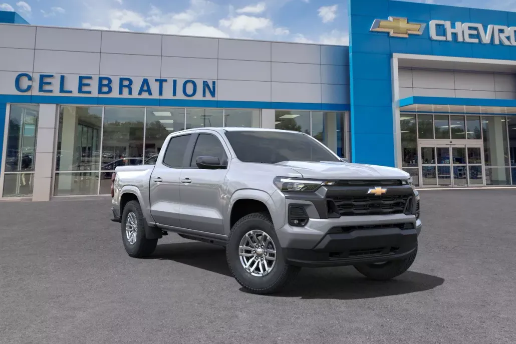 2024 Chevrolet Colorado LT photo 1