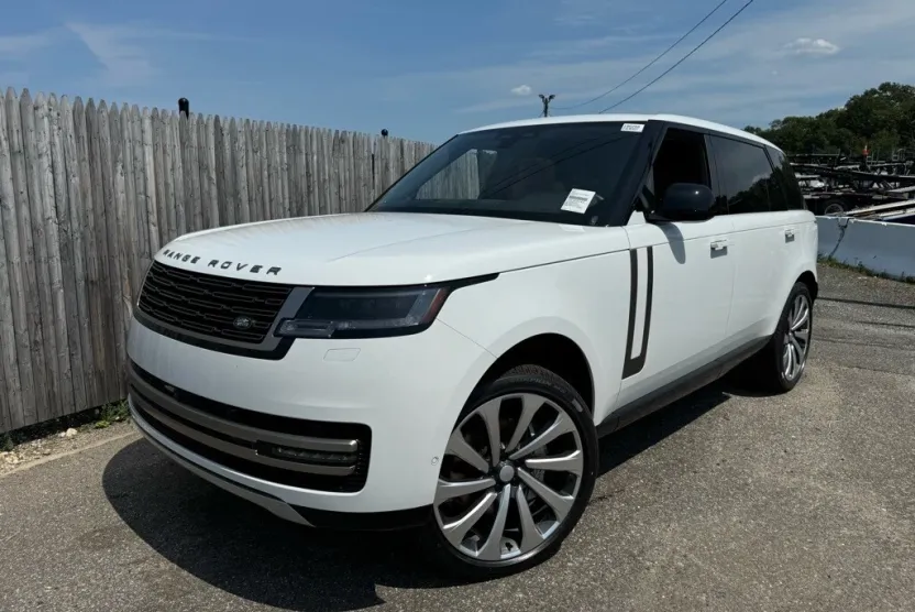 2025 Land Rover Range Rover SE photo 1