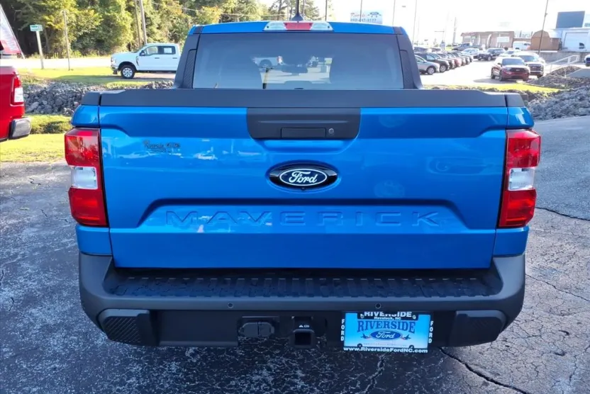 2025 Ford Maverick XLT photo 1