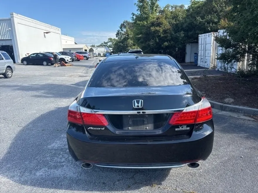2014 Honda Accord Touring photo 1