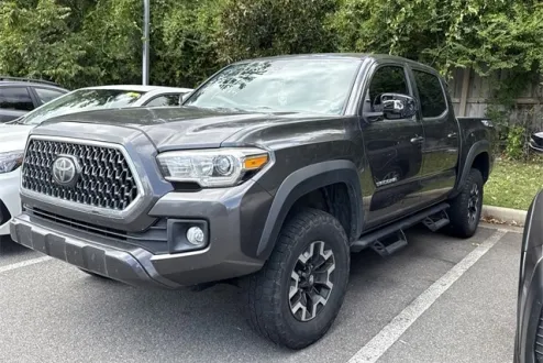 2019 Toyota Tacoma TRD Sport V6 photo 3