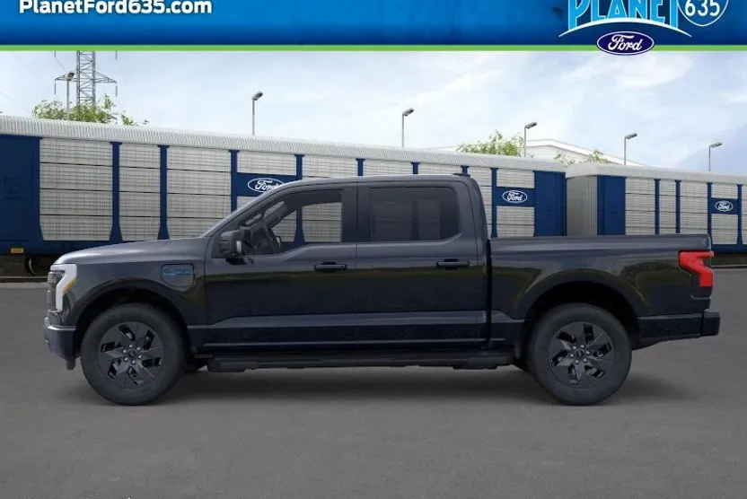 2025 Ford F-150 Lightning photo 1
