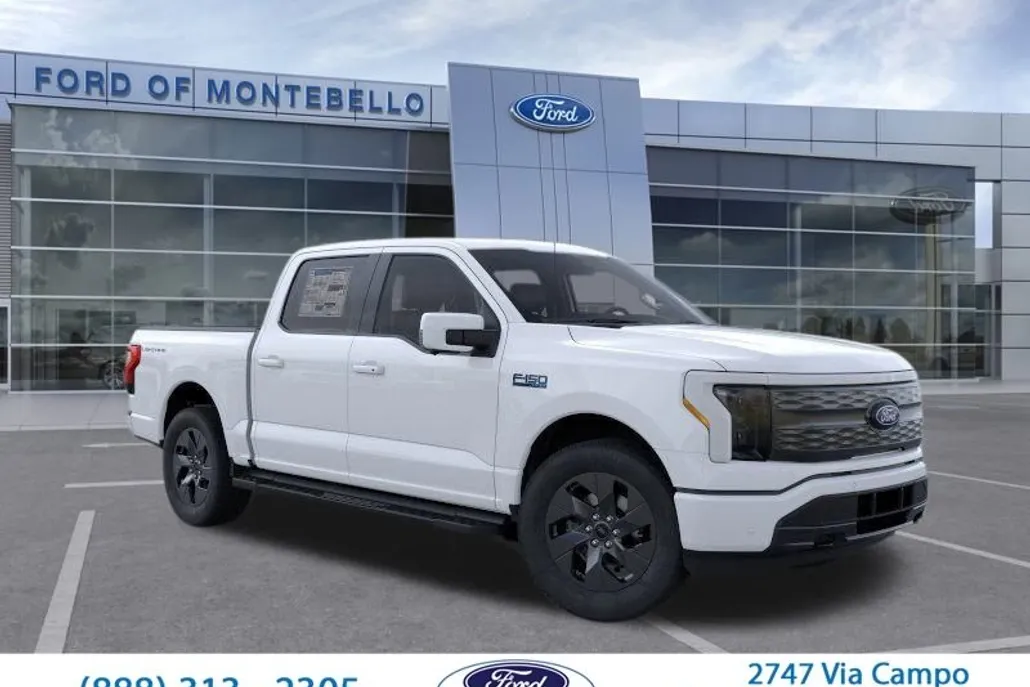 2025 Ford F-150 Lightning Lariat photo 1