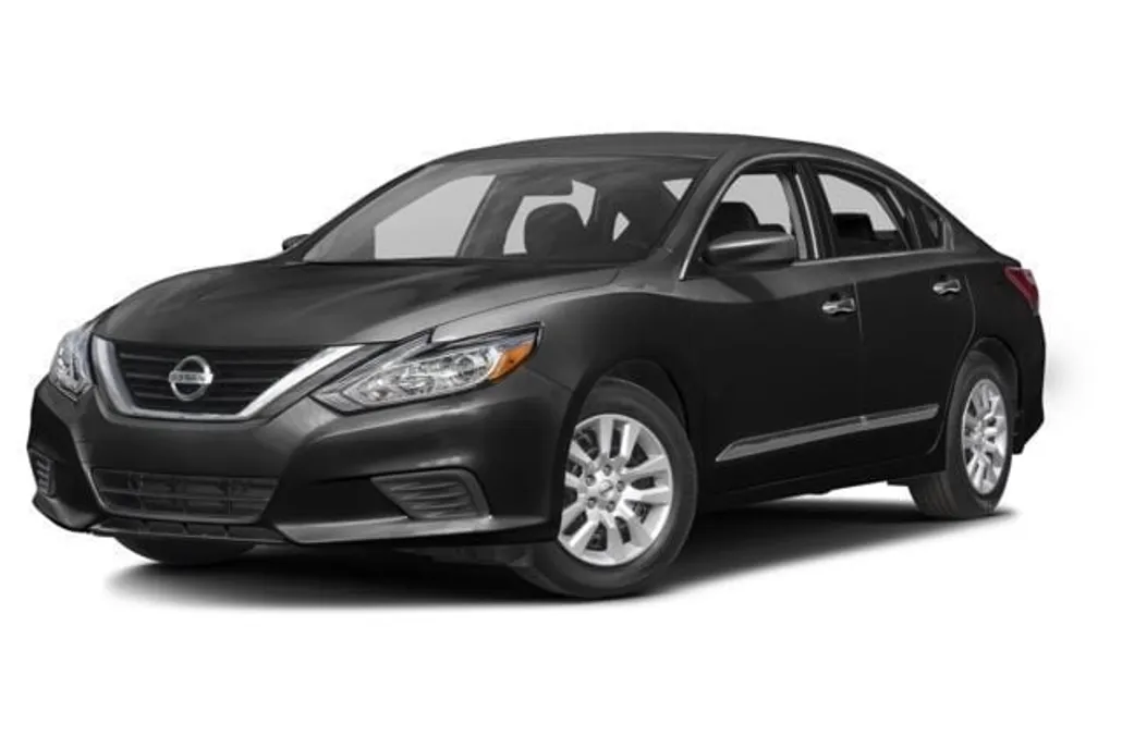 2017 Nissan Altima 2.5 S photo 1