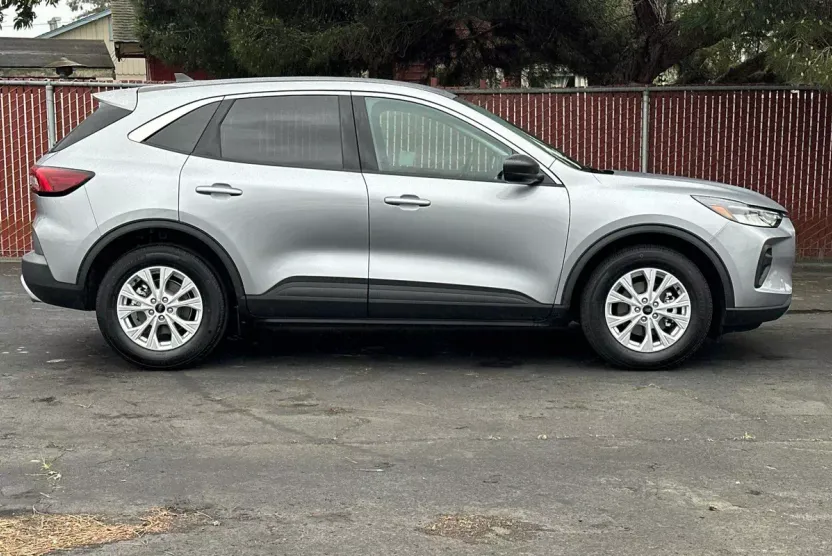 2024 Ford Escape Active photo 1