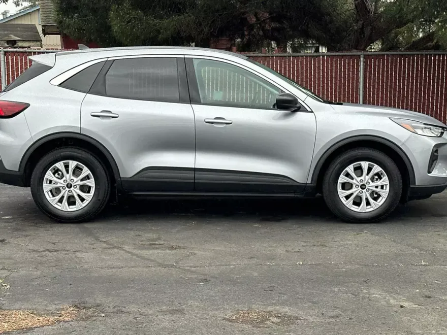 2024 Ford Escape Active photo 1