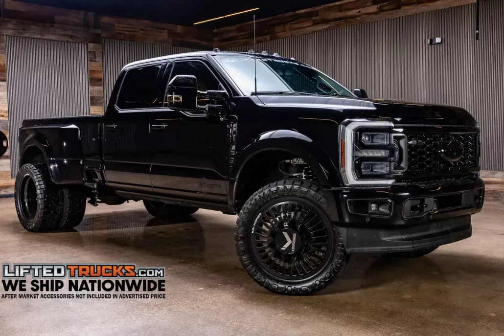 2024 Ford F-450 photo 1