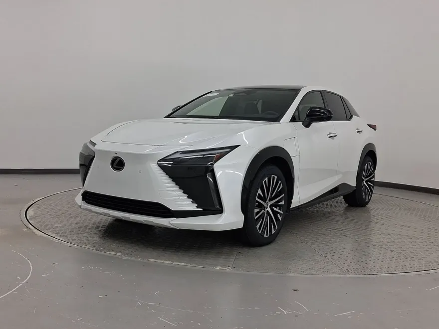 2023 Lexus RZ 450e Luxury photo 1