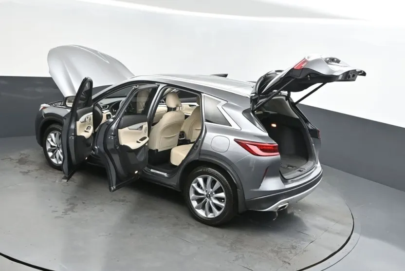 2022 Infiniti QX50 Essential photo 1