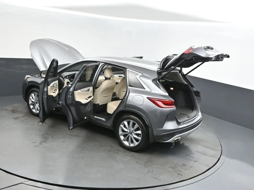 2022 Infiniti QX50 Essential photo 1