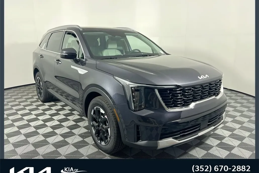 2025 Kia Sorento S photo 1
