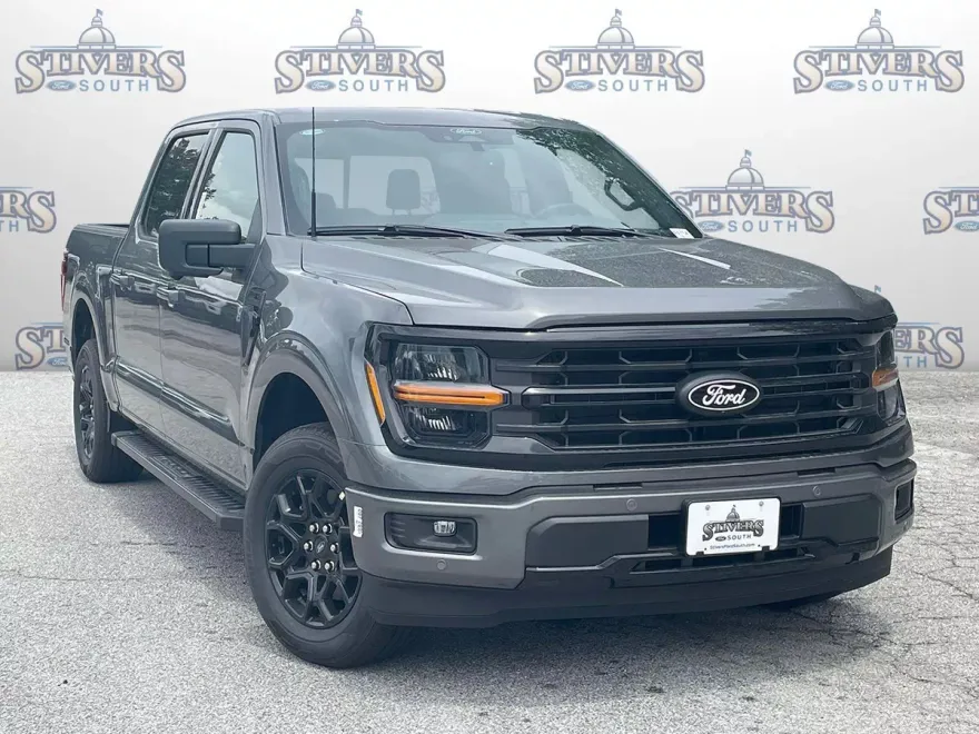 2025 Ford F-150 XLT photo 1