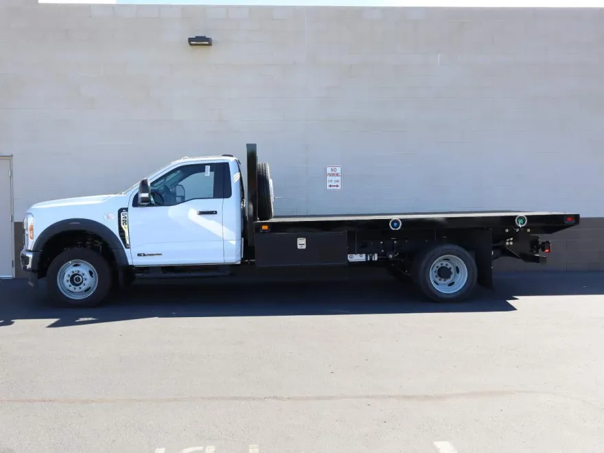 2024 Ford F-450 photo 1