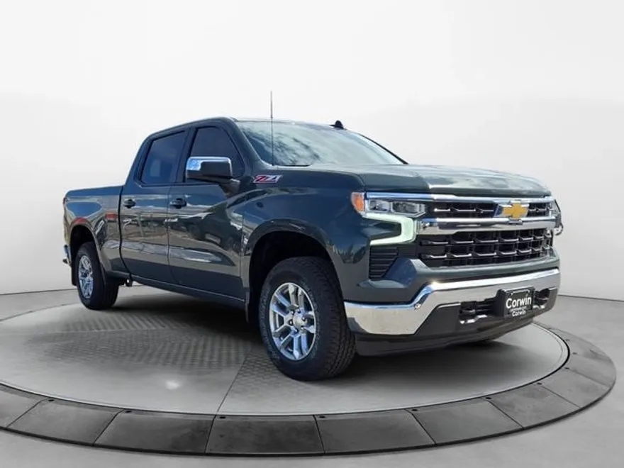 2026 Chevrolet Silverado 1500 LT photo 1