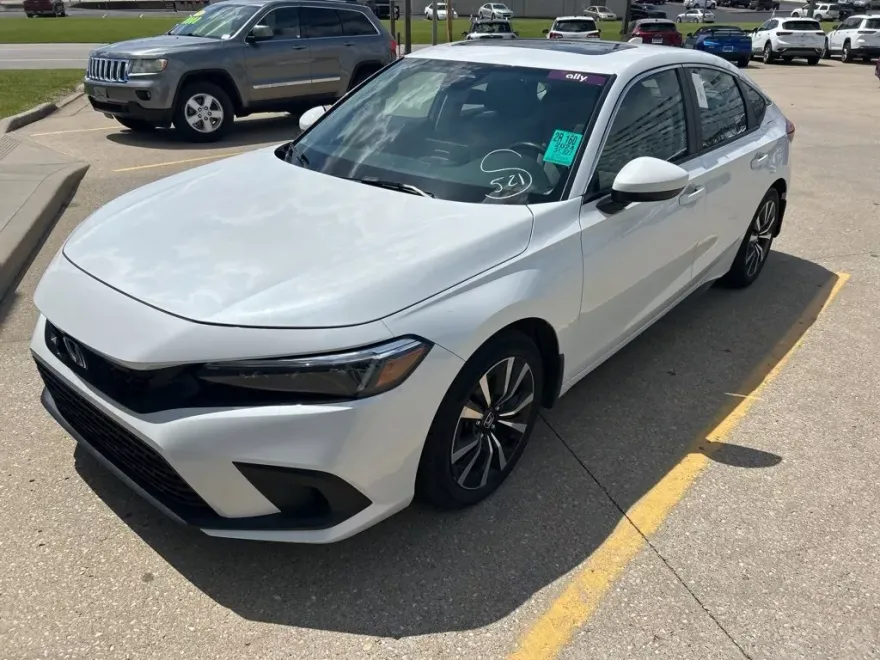 2024 Honda Civic Hatchback EX-L photo 1