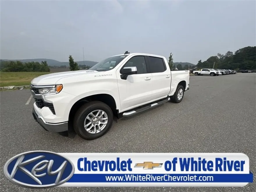 2025 Chevrolet Silverado 1500 LT photo 1