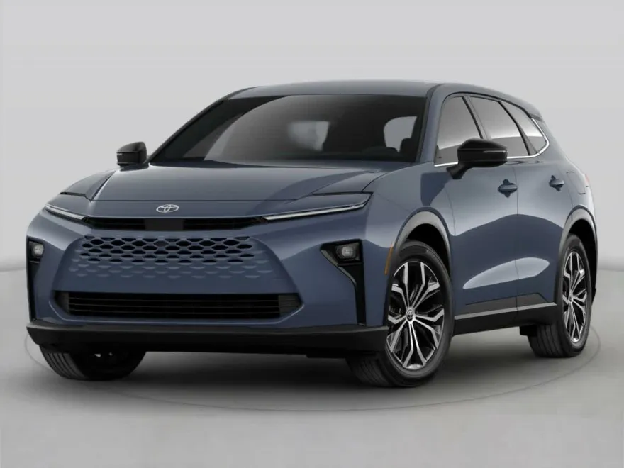 2025 Toyota Crown Signia XLE photo 1