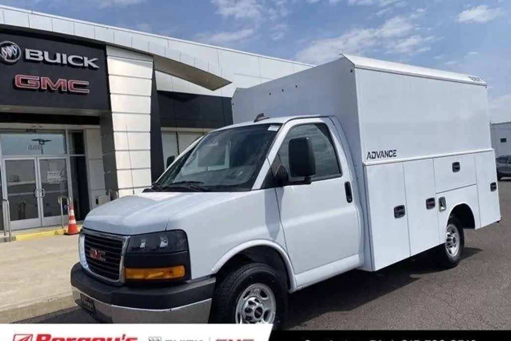 2025 Gmc Savana Cutaway 3500 photo 1