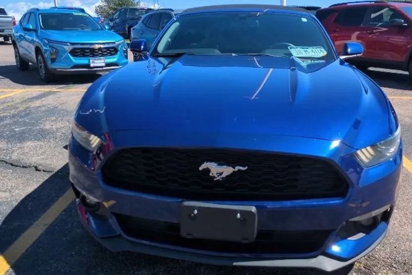 2015 Ford Mustang V6 Convertible photo 1