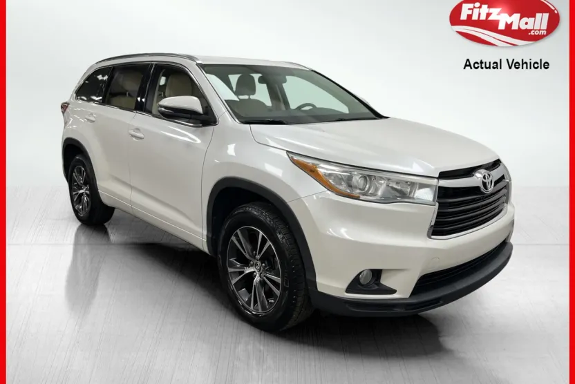2016 Toyota Highlander XLE photo 1