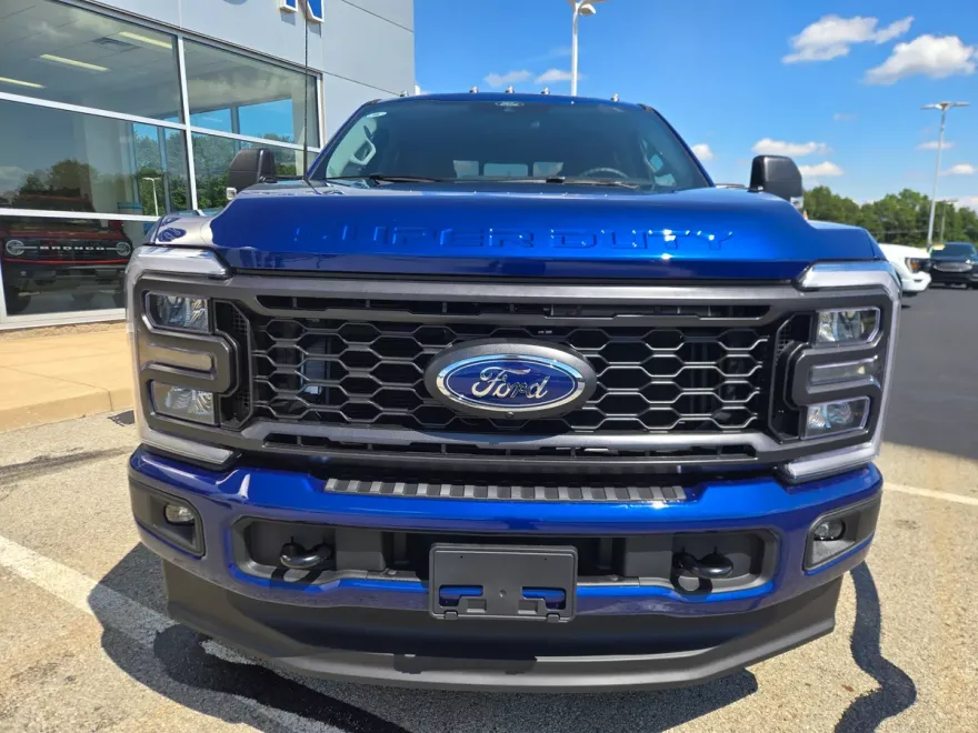2026 Ford F-250 photo 1