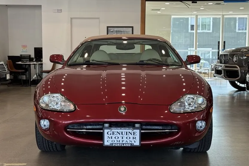 1997 Jaguar XK 8 photo 1