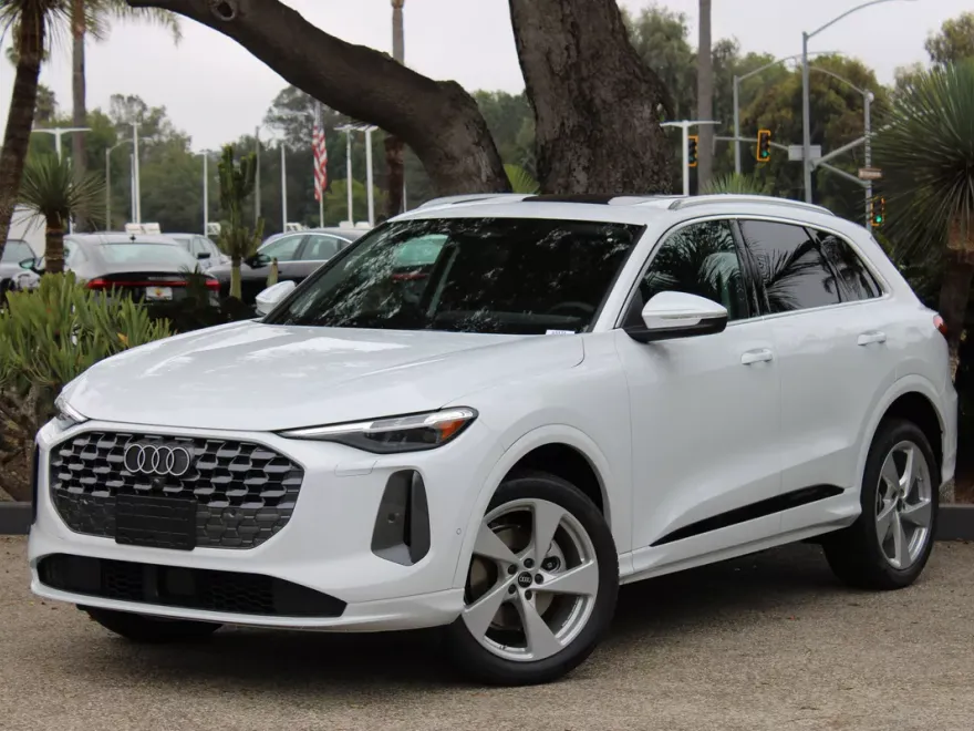2025 Audi Q5 2.0T Premium Plus photo 1