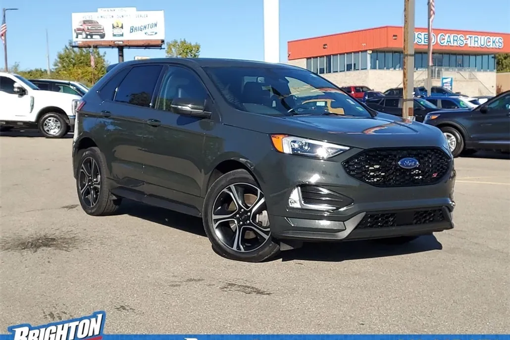 2022 Ford Edge ST photo 1