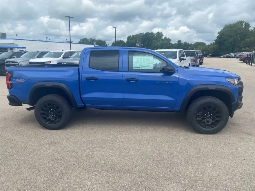 2026 Chevrolet Colorado Trail Boss photo 1