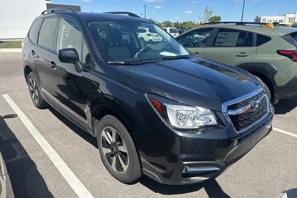 2018 Subaru Forester 2.5i Premium photo 1
