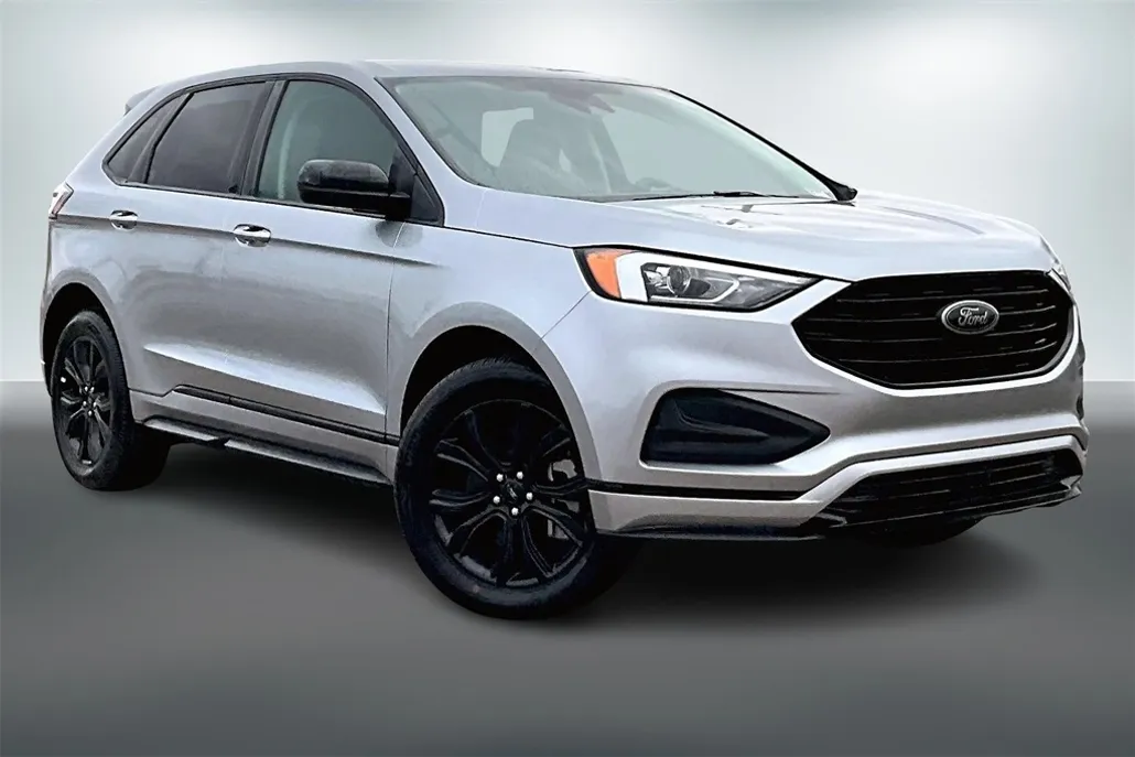 2024 Ford Edge SE photo 1