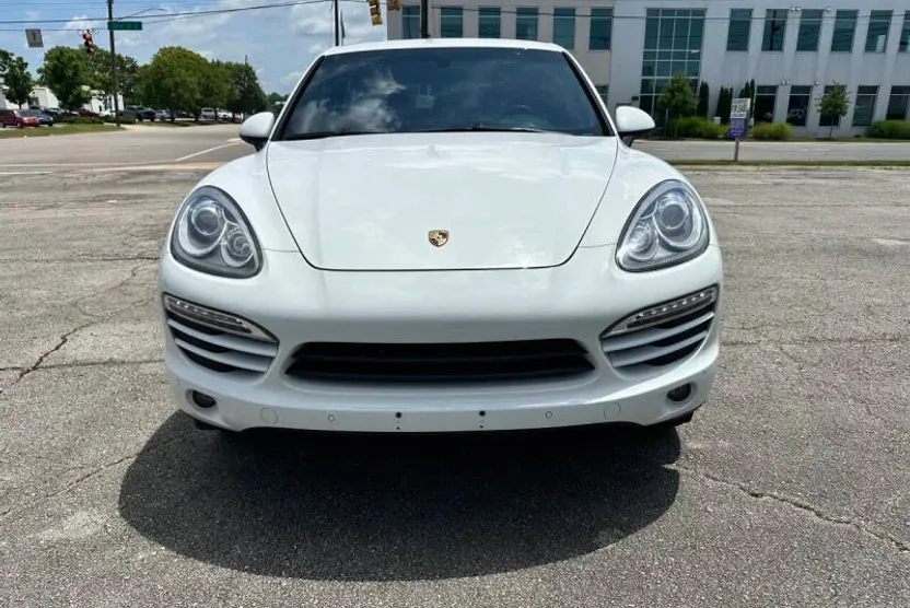 2013 Porsche Cayenne photo 1
