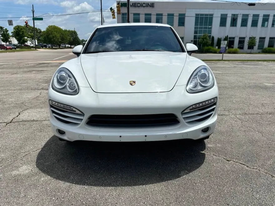 2013 Porsche Cayenne photo 1