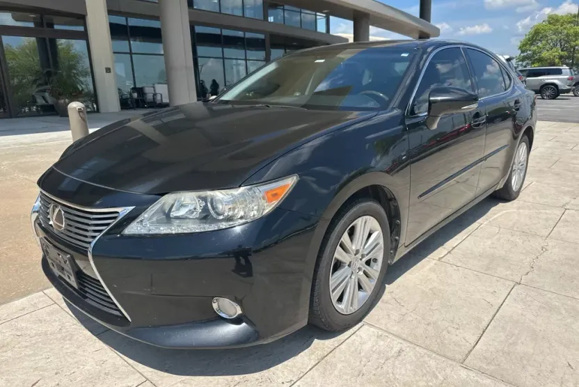 2014 Lexus ES 350 photo 1