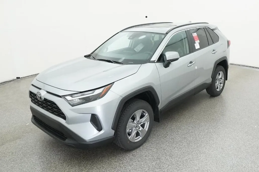 2025 Toyota RAV4 XLE photo 1