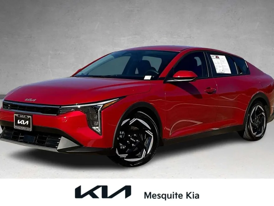 2025 Kia K4 EX photo 1