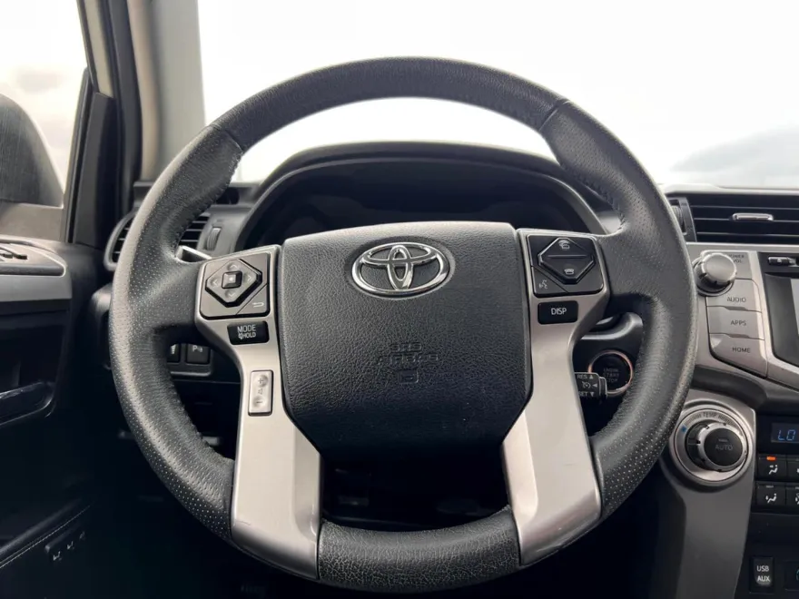 2019 Toyota 4Runner SR5 photo 11
