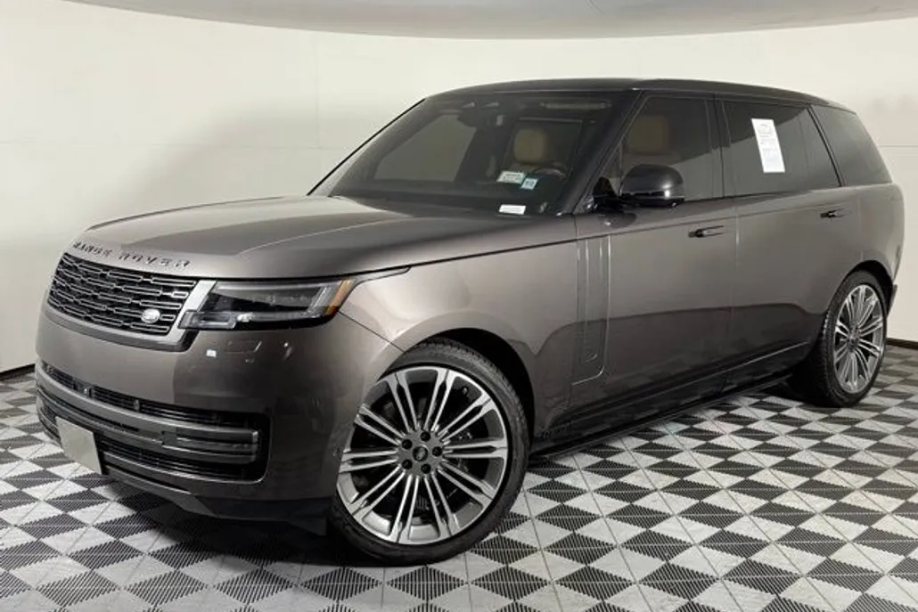 2024 Land Rover Range Rover SE photo 1