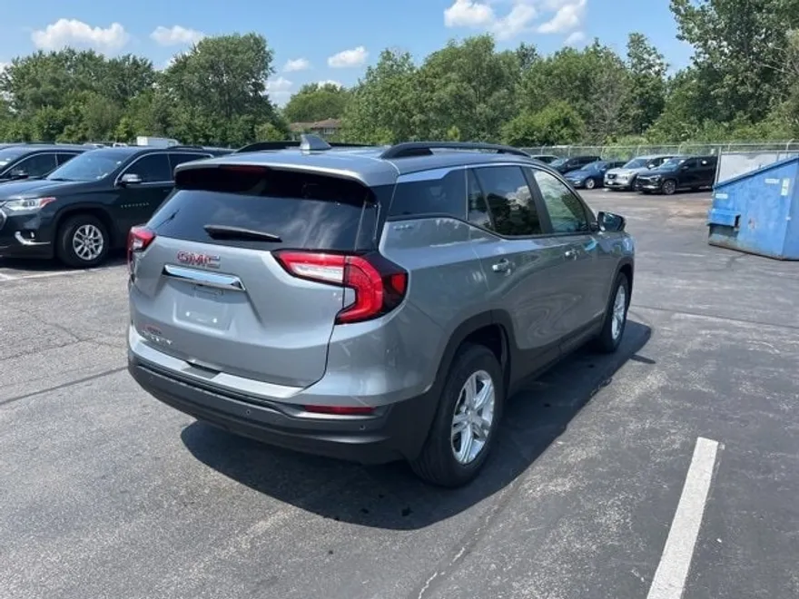 2023 Gmc Terrain SLE photo 1